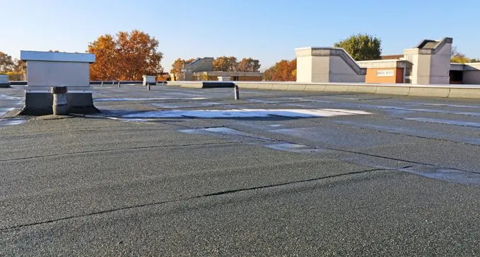 Construcción de cubierta plana transitable a precio económico en Mondragón