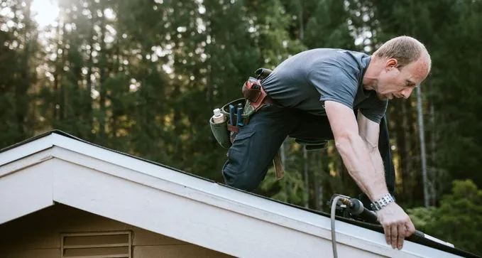 Instalación de cubierta inclinada a precio económico en el Condado de Treviño